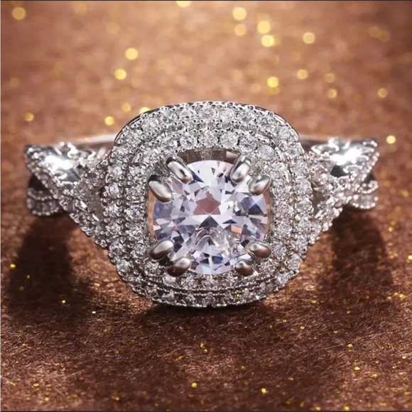New Women’s Two Tone Round Diamond Ring - Picture 2 of 3